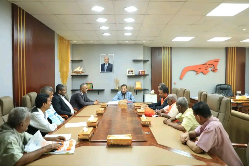 محافظ العاصمة عدن يبحث مع رئيس الاتحاد العام لنقابات عمال الجنوب إعداد مصفوفة شاملة للإشكاليات القائمة والحلول الممكنة