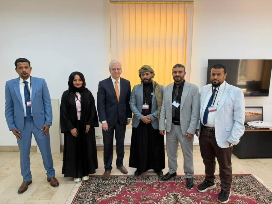 برئاسة العميد مراد شراعي النائب الأول للحراك التهامي  وفد تهامي يبحث مع السفير الألماني حلولاً شاملة للأزمة اليمنية