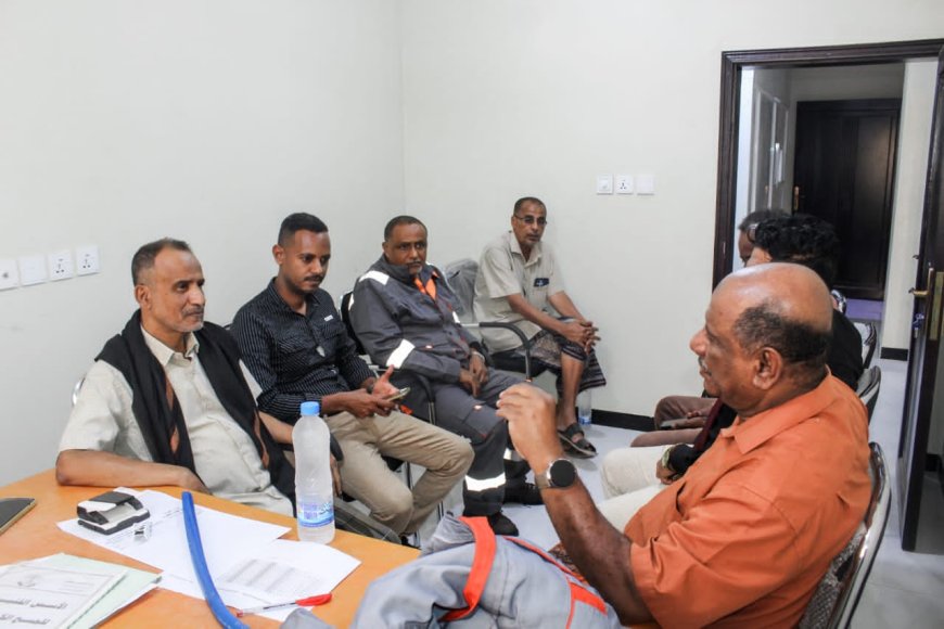 مدير عام بروم ميفع يناقش مع مستشار وزير الكهرباء إيصال وربط مناطق المديرية بالتيار الكهربائي