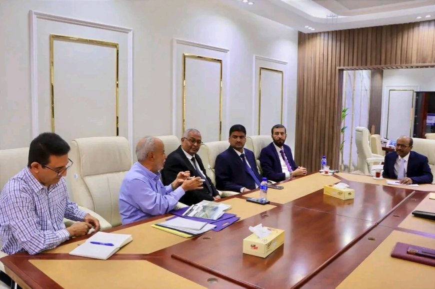 وزير النفط والمعادن يترأس الاجتماع الأول لقيادات الوزارة ووحداتها التابعة