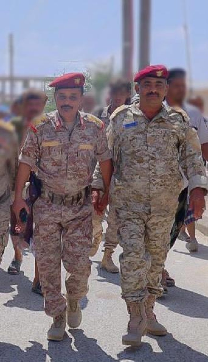 قائد اللواء 123 مشاة وأركان اللواء يرفعان برقية تهنئة لقيادة محور الغيضة بمناسبة حلول شهر رمضان المبارك