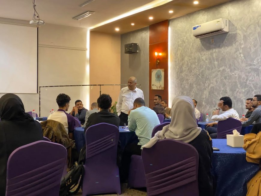 أمسية قيادية ملهمة في عدن تجمع النخب مع الدكتور البروفيسور داوود الحدابي