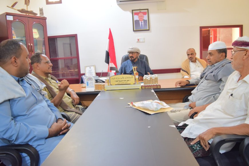 مدير عام شبام يستقبل المهنئين بشهر رمضان ويبحث مع مدراء المكاتب آلية سير العمل وخطط الأداء خلال الشهر الفضيل