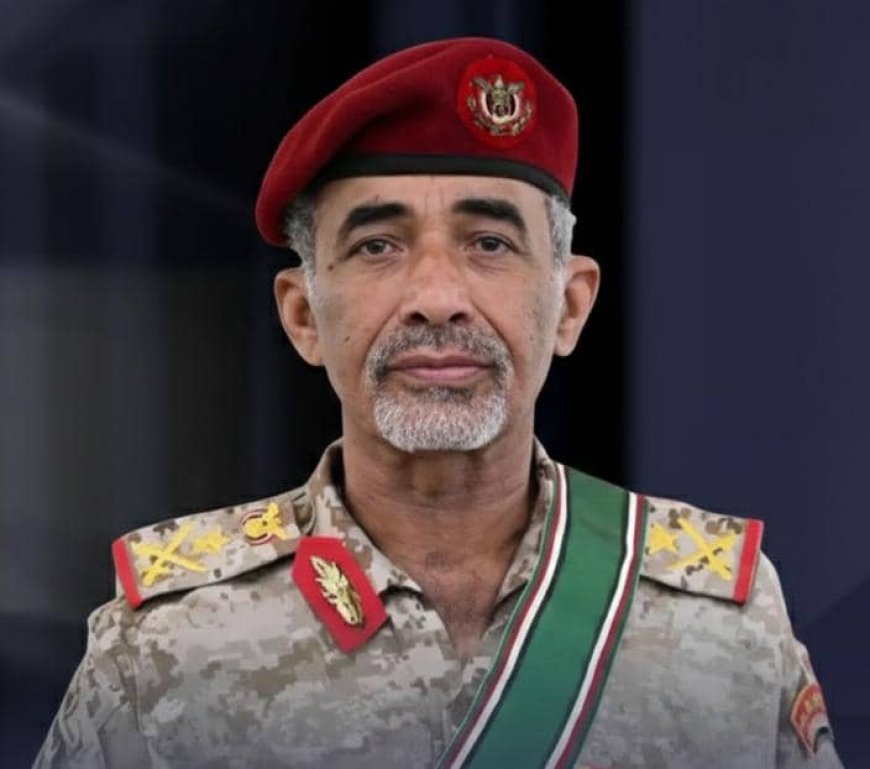 عضو مجلس القيادة الصبيحي يعزي بوفاة عبدالقوي محمد الشعبي