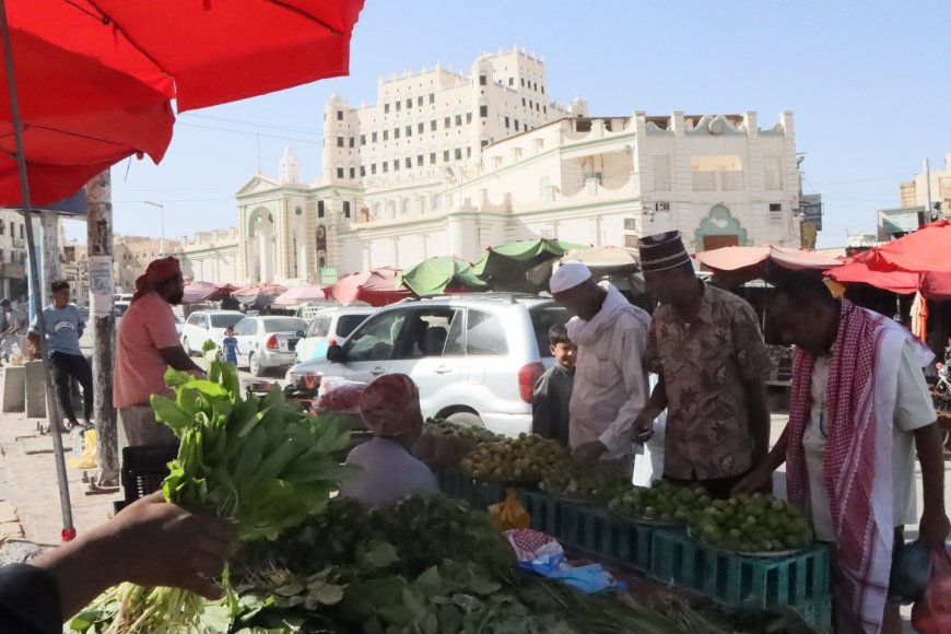 مدينة سيئون كما تبدو في غرة شهر رمضان 1447هـ (صور) 