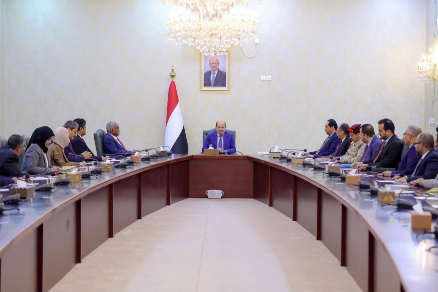 عدن.. رئيس الوزراء يرأس أول اجتماع للحكومة الجديدة في قصر معاشيق