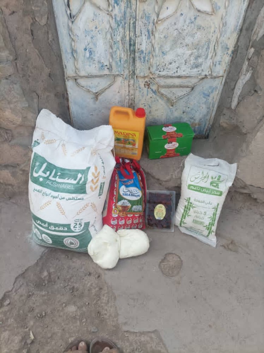 لحج "بدعم فاعل خير عن طريق الناشط زكي الناخبي.. تدشين توزيع السلال الغذائية للأسر الأشد فقراً