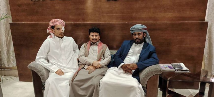 بن حبريش يزور الجريح "بامراغة" ويطلع على ترتيبات استكمال علاجه في المملكة العربية السعودية