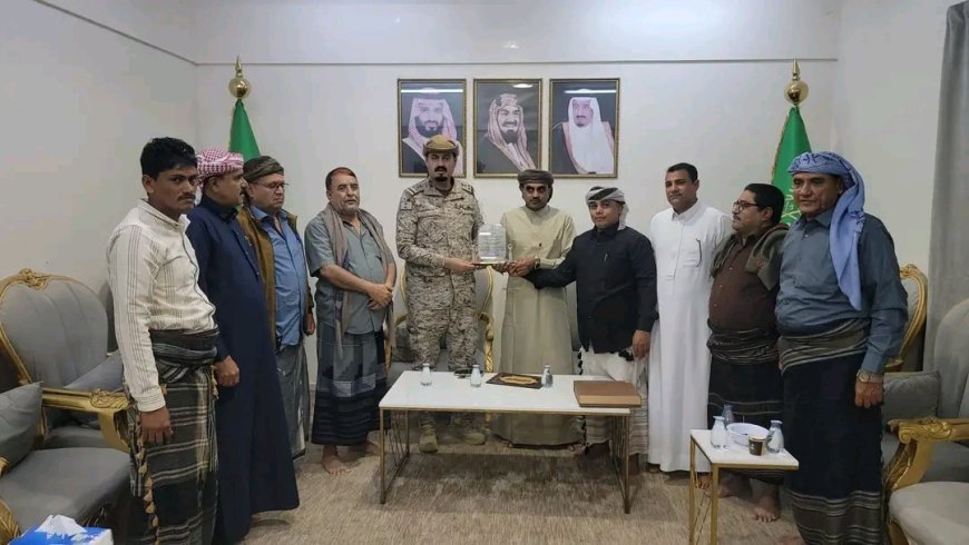 السلطة المحلية بسقطرى تكرم قائد قوة 808 للدعم والإسناد السلف بالمحافظة وتستقبل خلفه الجديد