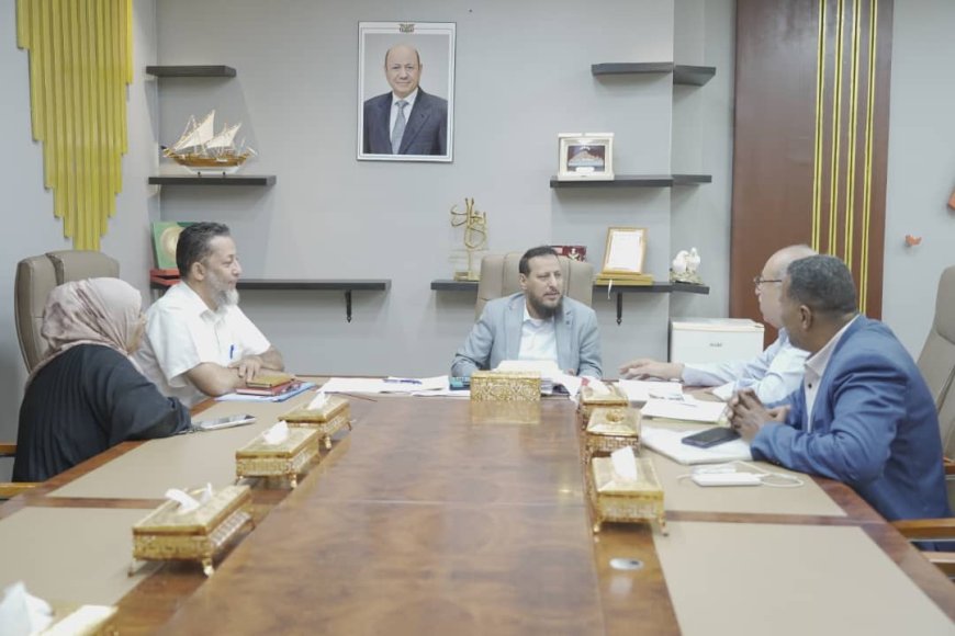 المحافظ عبد الرحمن شيخ يلتقي قيادة مجلس عدن الوطني