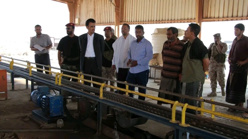 الوكيل الجيلاني يدشن أولى النزولات الميدانية للجنة متابعة الغاز بحضرموت