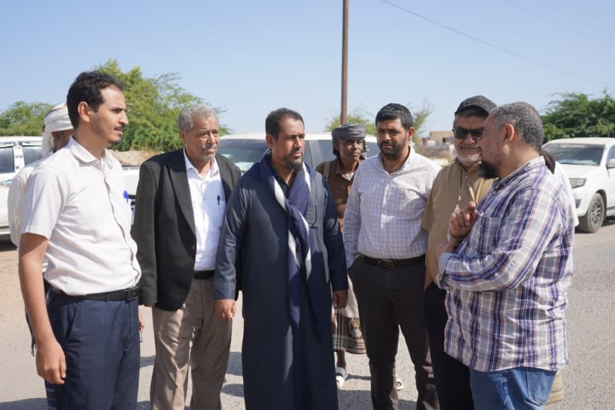 بتوجيهات وزير الأشغال العامة والطرق: تسليم موقع مشروع خط جعار–باتيس بأبين الى الجهة المنفذة ضمن خطة تطوير البنية التحتية للطرق