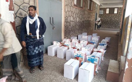 تدشين مشروع السلة الغذائية لدعم معلمي خورمكسر في إطار مبادرة رمضانية بعدن