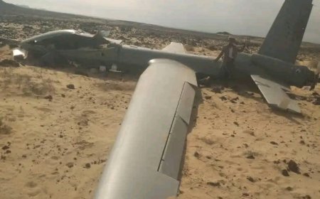سقوط طائرة استطلاع في خَبر المراقشة بساحل أبين ومصادر ترجّح تبعيتها للولايات المتحدة "صور"