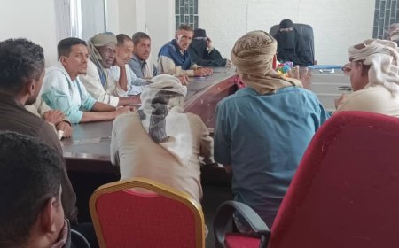 قيادة مكتب الخدمة المدنية والتأمينات بأبين تعقد اجتماعًا مع مدراء الموارد البشرية