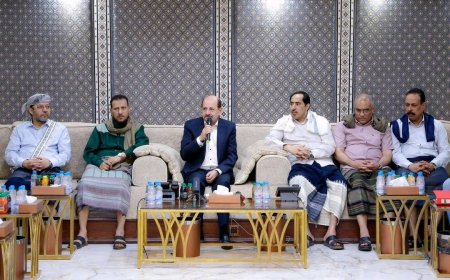 رئيس الوزراء يشدد على المسؤولية التشاركية لإعادة الاعتبار لمدينة عدن