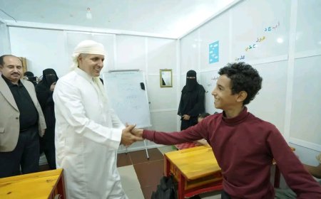 وزير الشؤون الاجتماعية والعمل يزور مؤسسة الحق ويؤكد ضرورة دعم برامج تأهيل أطفال الشلل الدماغي