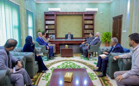 عضو مجلس القيادة الرئاسي الصبيحي يناقش مع عدد من الوزراء تطوير الأداء وتعزيز الخدمات