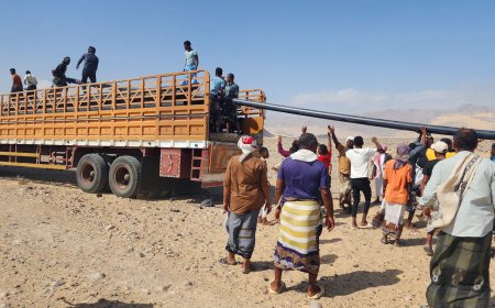 برعاية محافظ شبوة ابن الوزير.. تدشين استلام أنابيب شبكة الأسالة لمشروع مياه مدينة بئر علي بمديرية رضوم