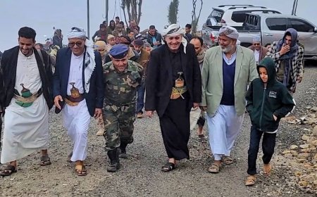 وكيلا محافظة تعز يتفقدان المرابطين في جبهتي الشقب والعروس بمديرية صبر الموادم