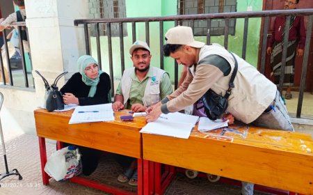 تربية الشيخ عثمان تنظم توزيع السلال الغذائية للمعلمين وتسلّم حوافز المتعاقدين