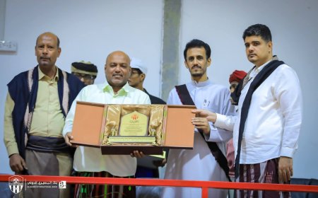 نادي شعب حضرموت يكرم عضو مجلس القيادة محافظ حضرموت ووكيل المحافظة وقيادة السلطة المحلية بالمكلا ومكتب الشباب