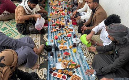 كوادر صحية ونشطاء بمناطق الواحدي ينظمون إفطارًا بمدينة عزان