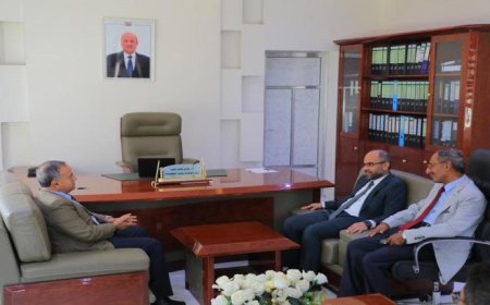 جامعة عدن ووزارة الاتصالات تبحثان تعزيز الشراكة ودعم التحول الرقمي