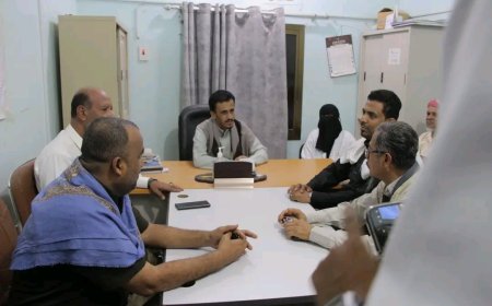 وكيل حضرموت الجيلاني يدشن المخيم الطبي والعيادات التخصصية الرمضانية بمركز روكب الصحي