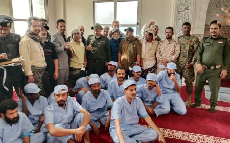 رجال المال والأعمال وفاعلي الخير من أبناء يافع بمبادرة إنسانية يطلقون سراح 14 من نزلاء السجن المركزي بلحج المعسرين