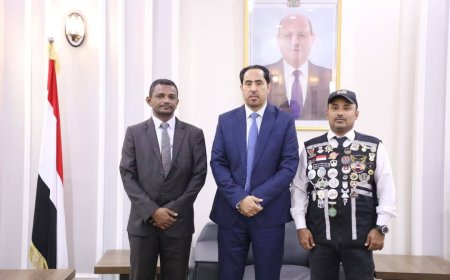 وزير الشباب والرياضة يلتقي الرحالة رؤوف علي القطيبي ويطّلع على مشاركاته الخارجية