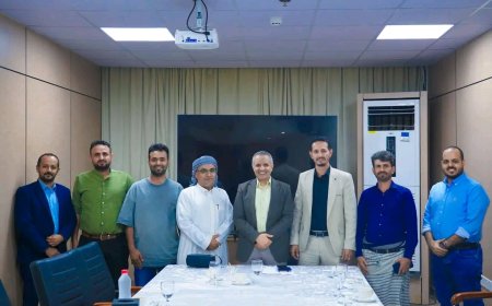 وزير الشؤون الاجتماعية والعمل يلتقي الشيخ بن جرهوم وطماح ويشيد بالمبادرات المجتمعية