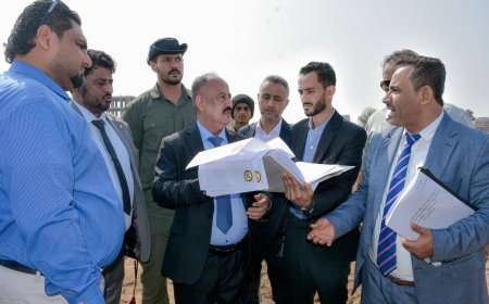 وزير النقل يطلع على سير العمل بهيئة تنظيم شؤون النقل البري و مشروع المحطة المركزية لنقل الركاب بعدن
