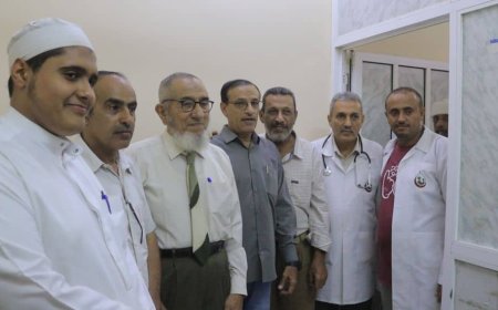 المفلحي يدشن المخيم الطبي المجاني للأمراض المزمنة في مركز الهجرة الطبي الخيري بالمنصورة