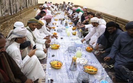 في أمسية رمضانية تجسد قيم التآخي.. الشيخ خالد العامري يقيم مأدبة الإفطار السنوي بمنطقة تاربة