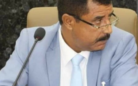 مدير المؤسسة الإقتصادية الحديدة يشكر كل من قدم لهم واجب العزاء في وفاة أخيه 