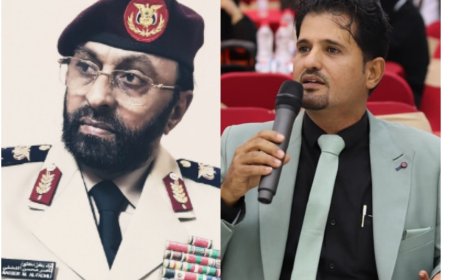 اللواء الركن الدكتور ناصر الفضلي يهنئ الدكتور ياسر باعزب بترقيته إلى أستاذ مشارك من كلية الإعلام بجامعة عدن.