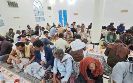 مكتب الصحة والسكان في غيل بن يمين يقيم مأدبة إفطار ويكرم الرعيل الأول من كوادره الصحية