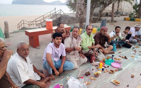 شخصيات من مناطق مديرية البريقة تقيم الإفطار الجماعي السنوي بكورنيش كود النمر