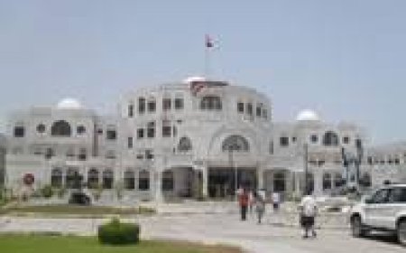 المكتب التنفيذي والمجلس المحلي بمحافظة أبين يعزيان في وفاة المهندس ناصر اليافعي