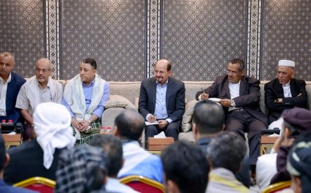 رئيس الوزراء يؤكد أن الاهتمام بمحافظة أبين أولوية حكومية بما يليق بتاريخها وتضحيات أبنائها