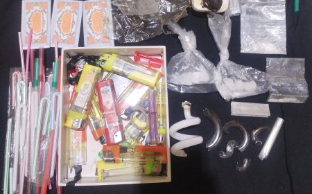 الإطاحة بأحد أخطر مروّجي الشبو والحبوب المخدرة والحشيش في حي السلام بالمكلا وبحوزته قنابل وأسلحة