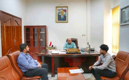 عضو مجلس القيادة محافظ حضرموت يناقش جهود تطوير مركز طب الأسرة بفوة وتوسيع خدماته على مدار الساعة