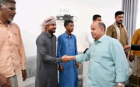 عضو مجلس القيادة محافظ حضرموت يكرم أسر شهداء الحراك الجنوبي في مأدبة إفطار وأمسية رمضانية