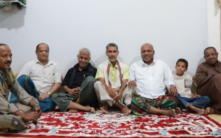 مدير مكتب وزارة الشباب والرياضة بساحل حضرموت يدشن زيارات ميدانية لاسرتي نجمي الرياضة الحضرمية عمار والهندي