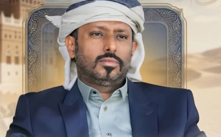 الشيخ عمرو بن حبريش يهنئ أبناء حضرموت في الداخل والمهجر بمناسبة عيد الفطر المبارك