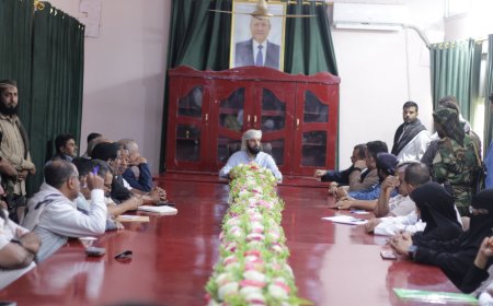 الرباش يترأس اجتماعاً موسعاً للقيادات التنفيذية بأبين ويؤكد: "أبين أولاً" شعارنا لتحقيق التنمية