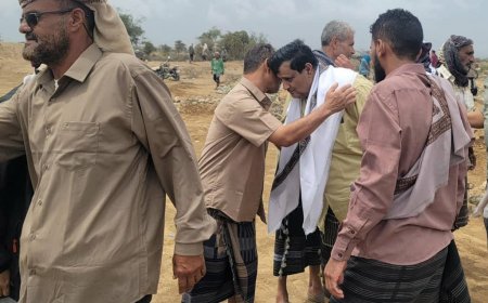 السيد الهدار حفيظ يؤدي واجب العزاء بوفاة عبدالله عمر عبود