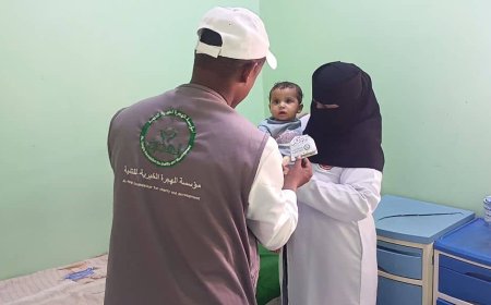 مؤسسة الهجرة الخيرية ترسم الإبتسامة على وجوه الأطفال المرقدين في مستشفى الصداقة بعدن