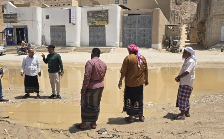 بتوجيهات وكيل محافظة حضرموت.. فريق من الأشغال العامة يتفقد خط شحوح ويرفع دراسة باحتياجات المنطقة